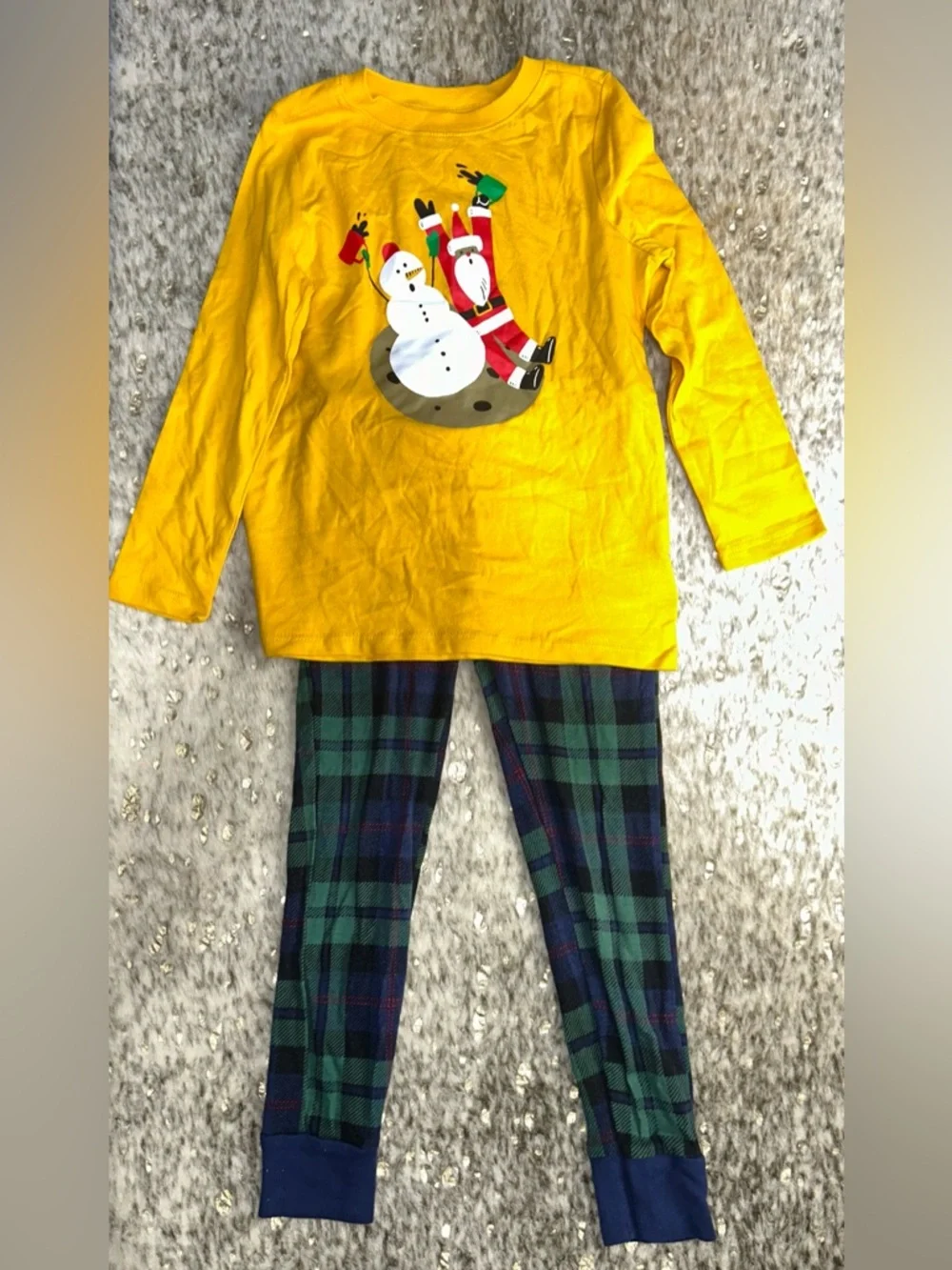 5 for $25🔥Old Navy Christmas Pajama Set Size 6T